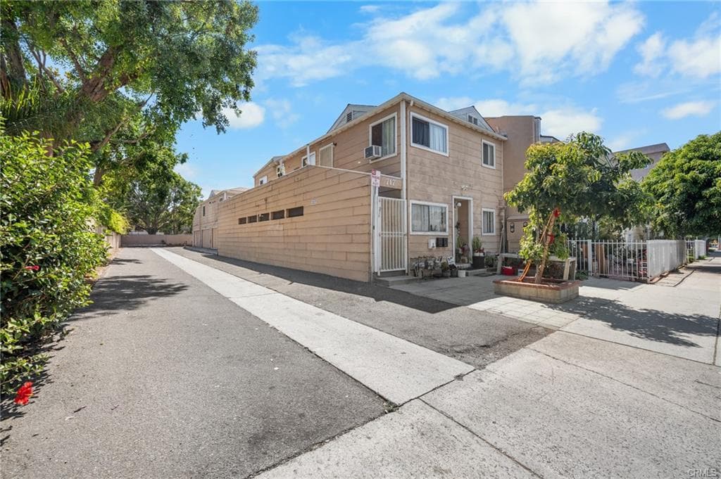 Santa Ana triplex: rolling condo equity into a first multifamily hold